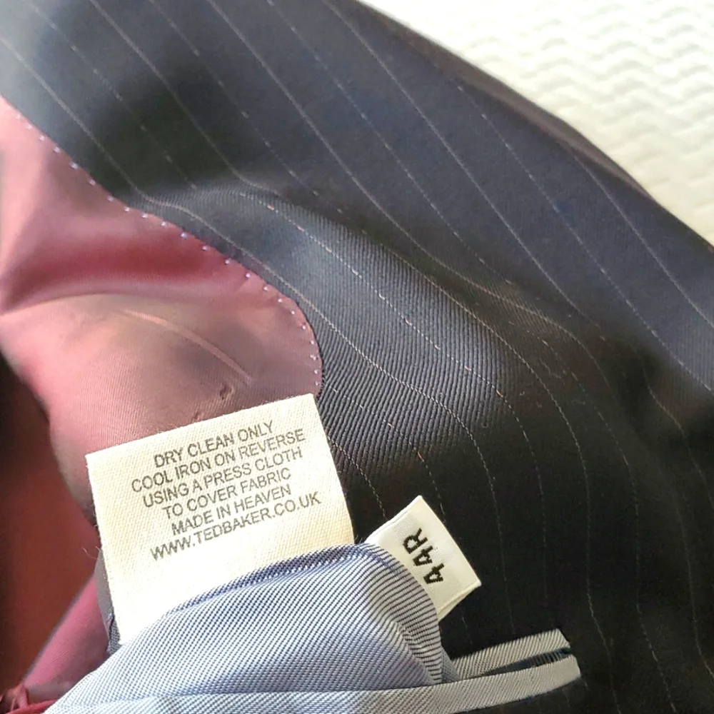 Ted Baker Black Endurance Pinstripe 3 Button Blazer Sz 44R‎